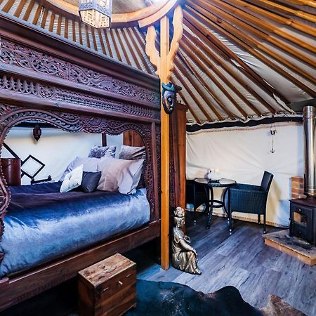 Lincoln Yurts Hotel ภายนอก รูปภาพ
