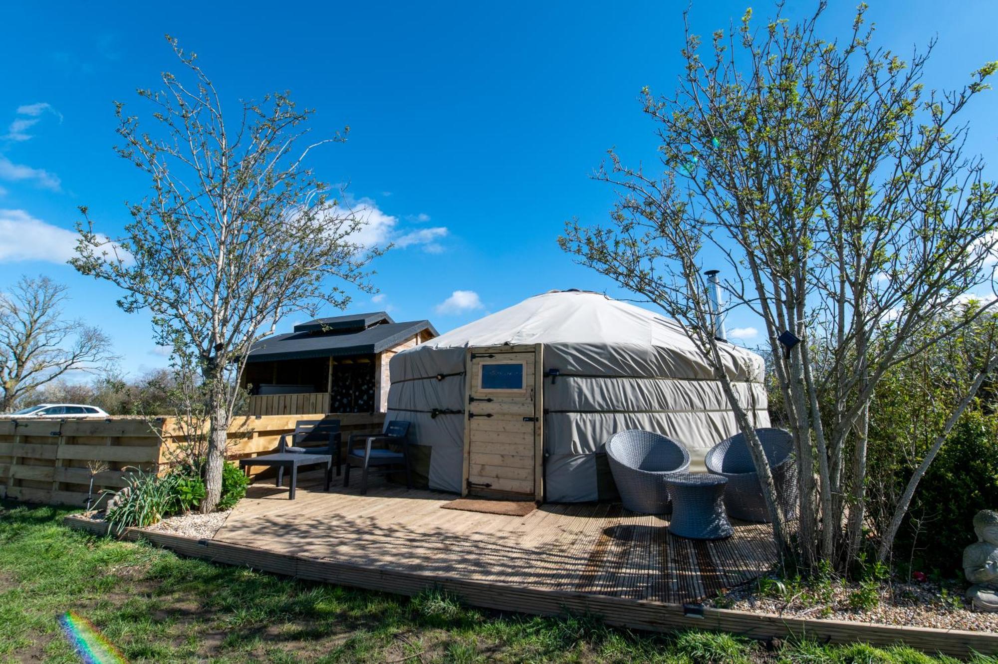 Lincoln Yurts Hotel ภายนอก รูปภาพ