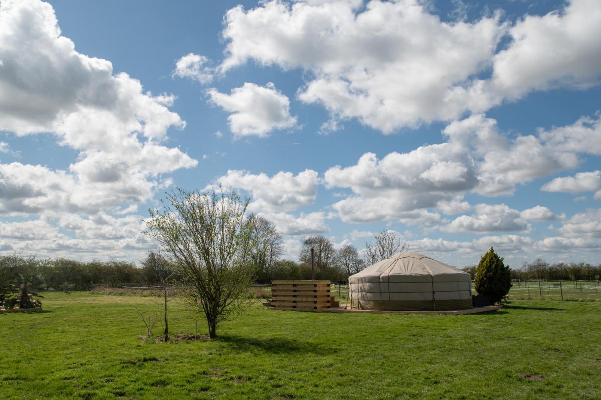 Lincoln Yurts Hotel ภายนอก รูปภาพ