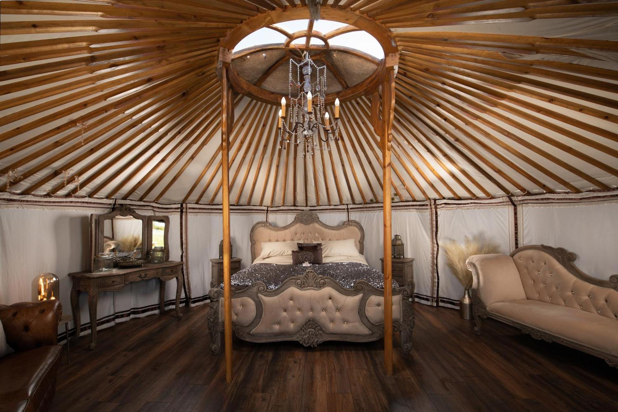 Lincoln Yurts Hotel ภายนอก รูปภาพ