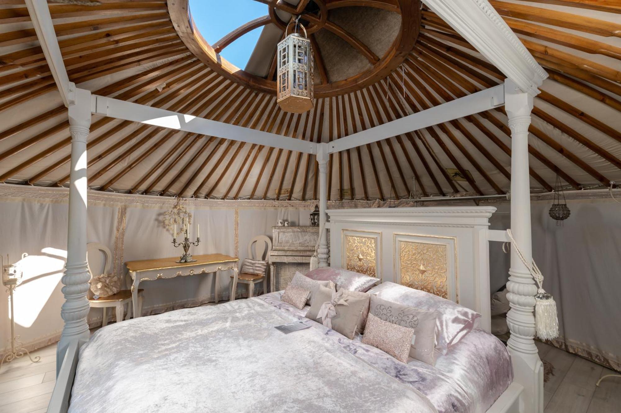 Lincoln Yurts Hotel ภายนอก รูปภาพ